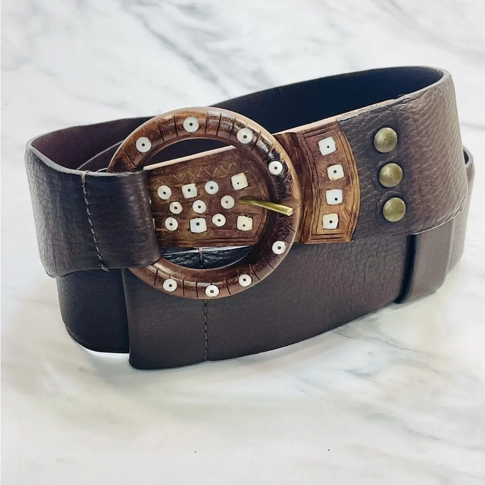 Chico’s Brown Adjustable Leather‎ Belt with Buckle Shell Inlay